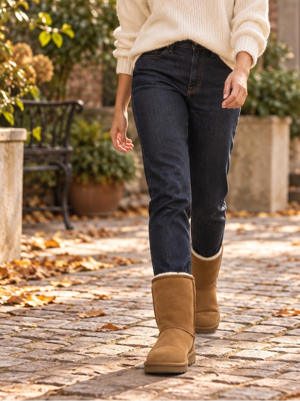 UGG Classic Short II Boots Chestnut Brown Womenโs Size 8